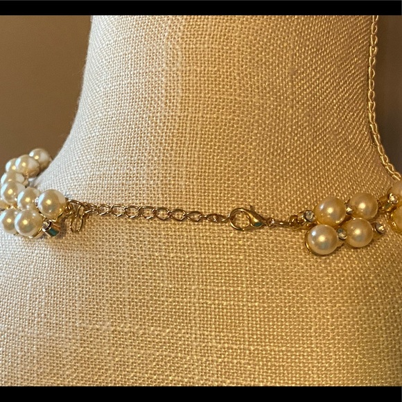 Classic Pearl Cluster Necklace - Picture 2 of 4